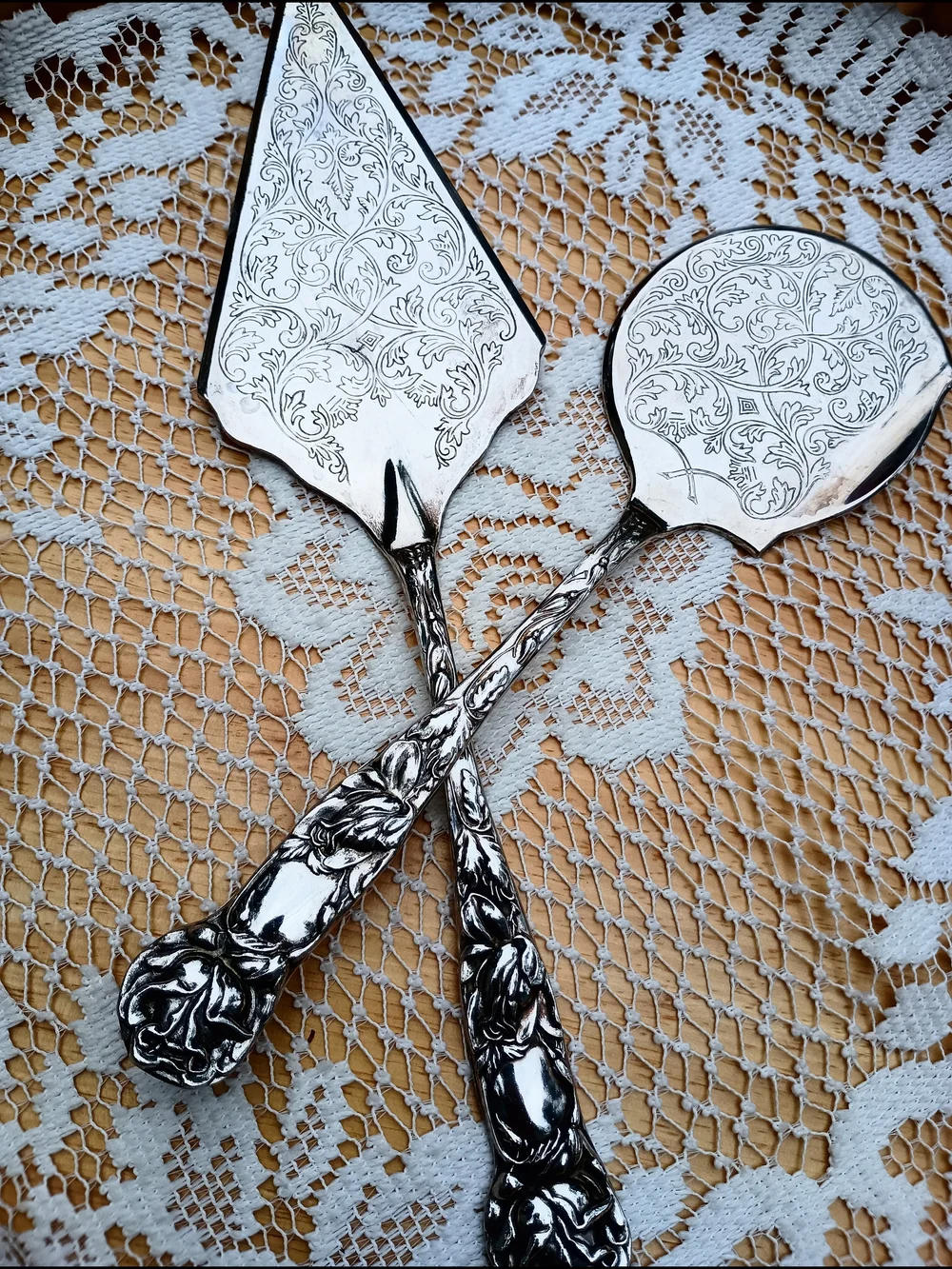 Ornate Silver Plate,Set. Cake Server Lrg Pie Server William Adams.2 Side Engrave